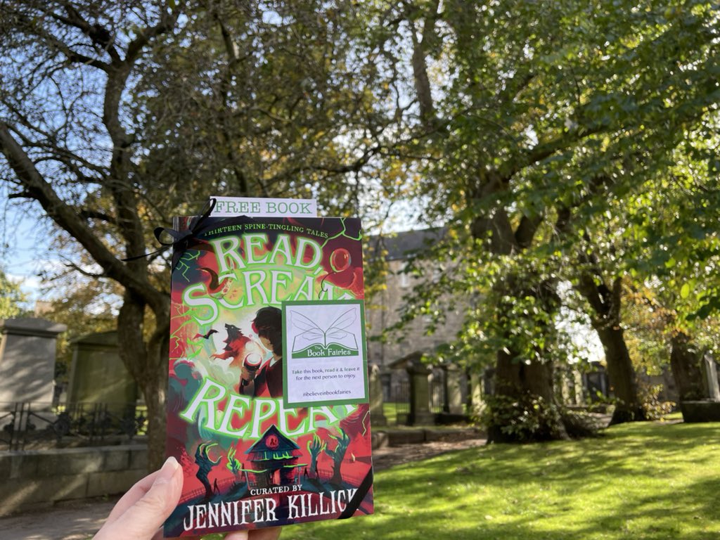 “A breeze rushed around us.”

#TheBookScaries are gearing up for spooky season by sharing copies of #ReadScreamRepeat! Watch out for this terrific anthology lurking in a hiding place near you…

#ibelieveinbookfairies #TBFRSR #TBFHarperCollins #Edinburgh 
@BooksandChokers