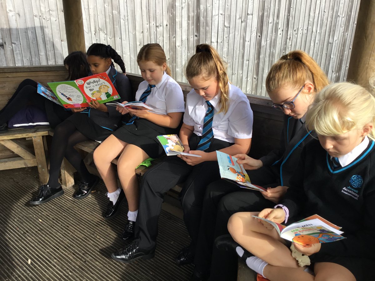 JewellAAT's tweet photo. Our brilliant Librarians came up with the fantastic idea of creating an outside reading space for children to enjoy at break and lunchtime. Take a look at our new reading hut in action today! https://t.co/I4Vvbrsfsa