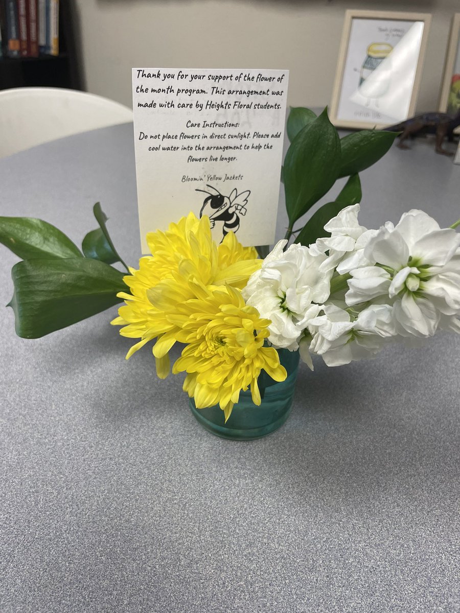 Job Perks! Loving how these flowers from our Floral Design class brightened up my day.  <a href="/HeightsFWISD/">Arlington Heights High School</a> @MrsWeeksAHHS