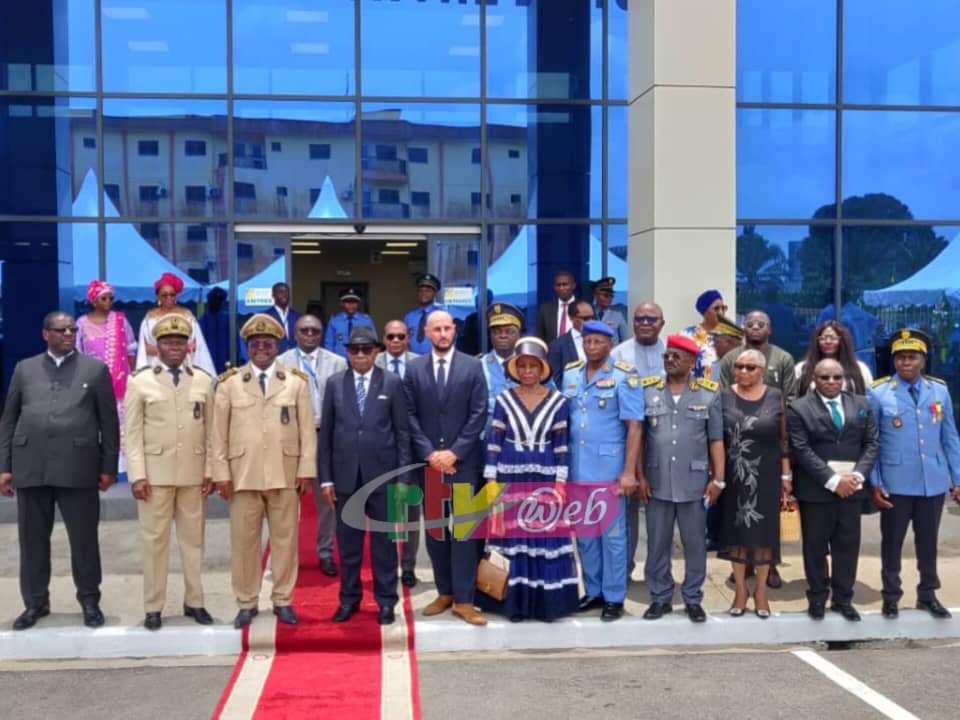 La région du Littoral a son centre d'enrôlement des passeports. 

L'infrastructure a été inaugurée ce vendredi à Douala par le Délégué Général à la Sûreté Nationale, Martin Mbarga Nguélé. 

#Cameroon 
© : <a href="/CRTV_web/">CRTVweb</a>
