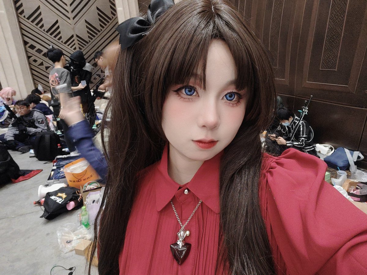 ilsdelsu1's tweet photo. 这年头还有人cos远坂凛？！
（我们fate才没有过气呢！！！）
#远坂凛 
#FateStayNight 
#遠坂凛です 
#cosplay https://t.co/skwvb8YKV8