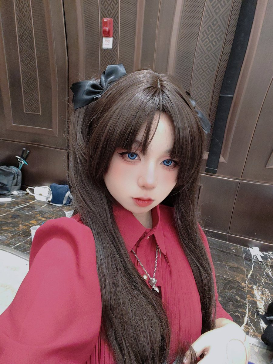 ilsdelsu1's tweet photo. 这年头还有人cos远坂凛？！
（我们fate才没有过气呢！！！）
#远坂凛 
#FateStayNight 
#遠坂凛です 
#cosplay https://t.co/skwvb8YKV8