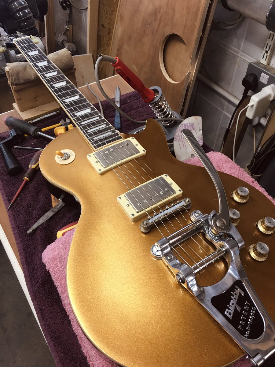 silver_reverb's tweet photo. Almost done. Re-fret, level, crown &amp; polish, new wiring, 57 pickups, B7, bone nut. https://t.co/tPl4ugQNzc