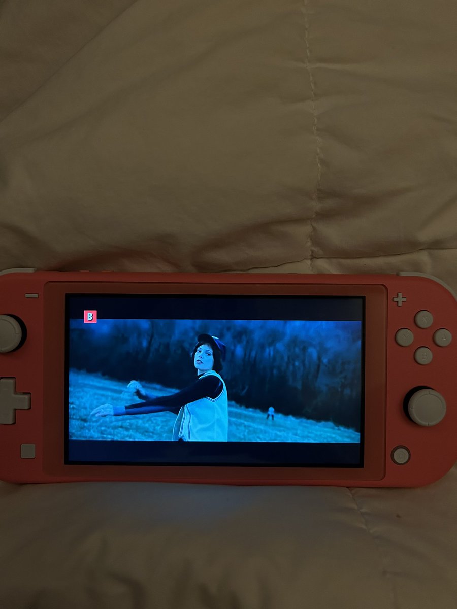 kristenluvr's tweet photo. watching the twilight baseball scene on the nintendo switch is cunty https://t.co/Z63Y58n99N