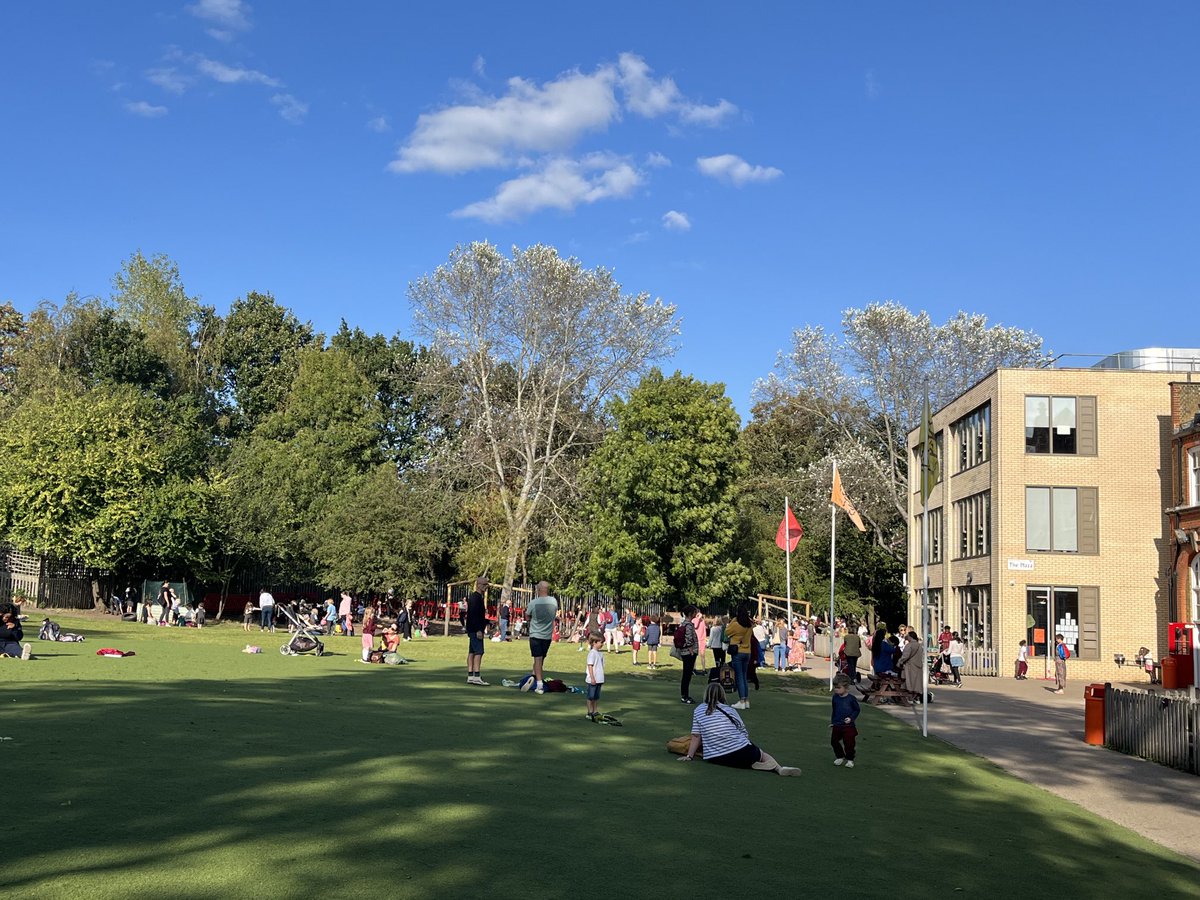 Enjoying the last days of summer after school in our spectacular grounds