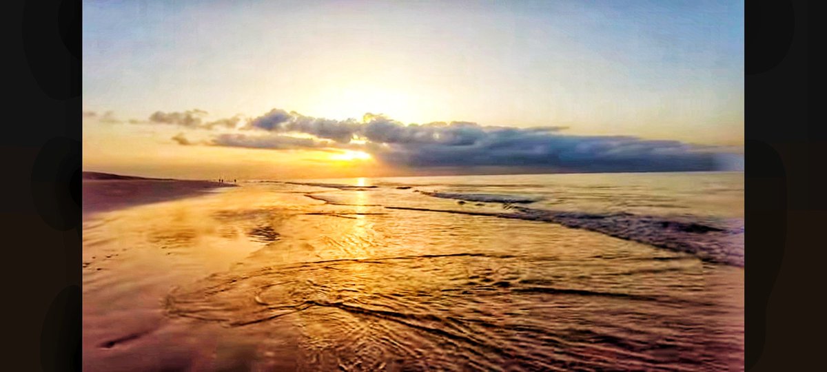 Maspalomas 🥰
Eine Liebe die nie vergeht. 
#Maspalomas #Strand #Sonnenaufgang ⛱️🏝️😘