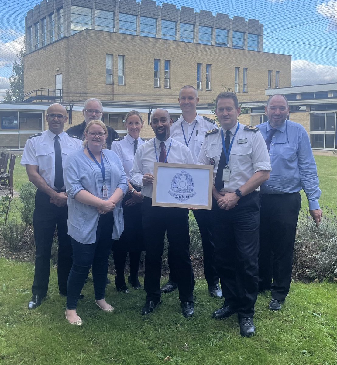 BJH251's tweet photo. Sad day as we say goodbye to @vernalscott as he leaves @EssexPoliceUK to join @UniofOxford - he remains a great advocate for policing & his contribution #ProtectingAndServingEssex had been first class - good luck & thank you. #WeValueDifference https://t.co/bYOSSQiBmp