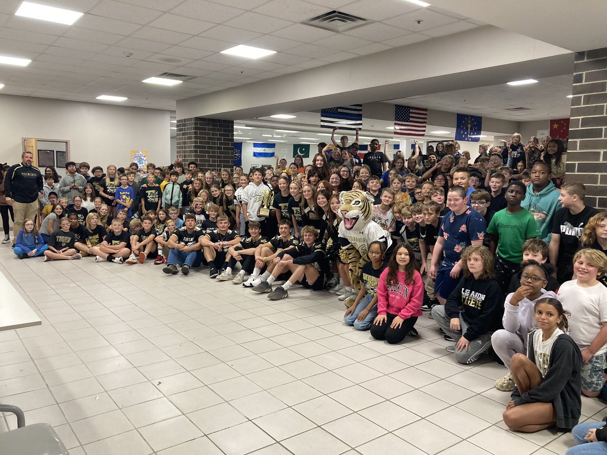 lebanontigers's tweet photo. Congrats to 6th grade LMS Spirit Award winners https://t.co/bMZvhJXQMH