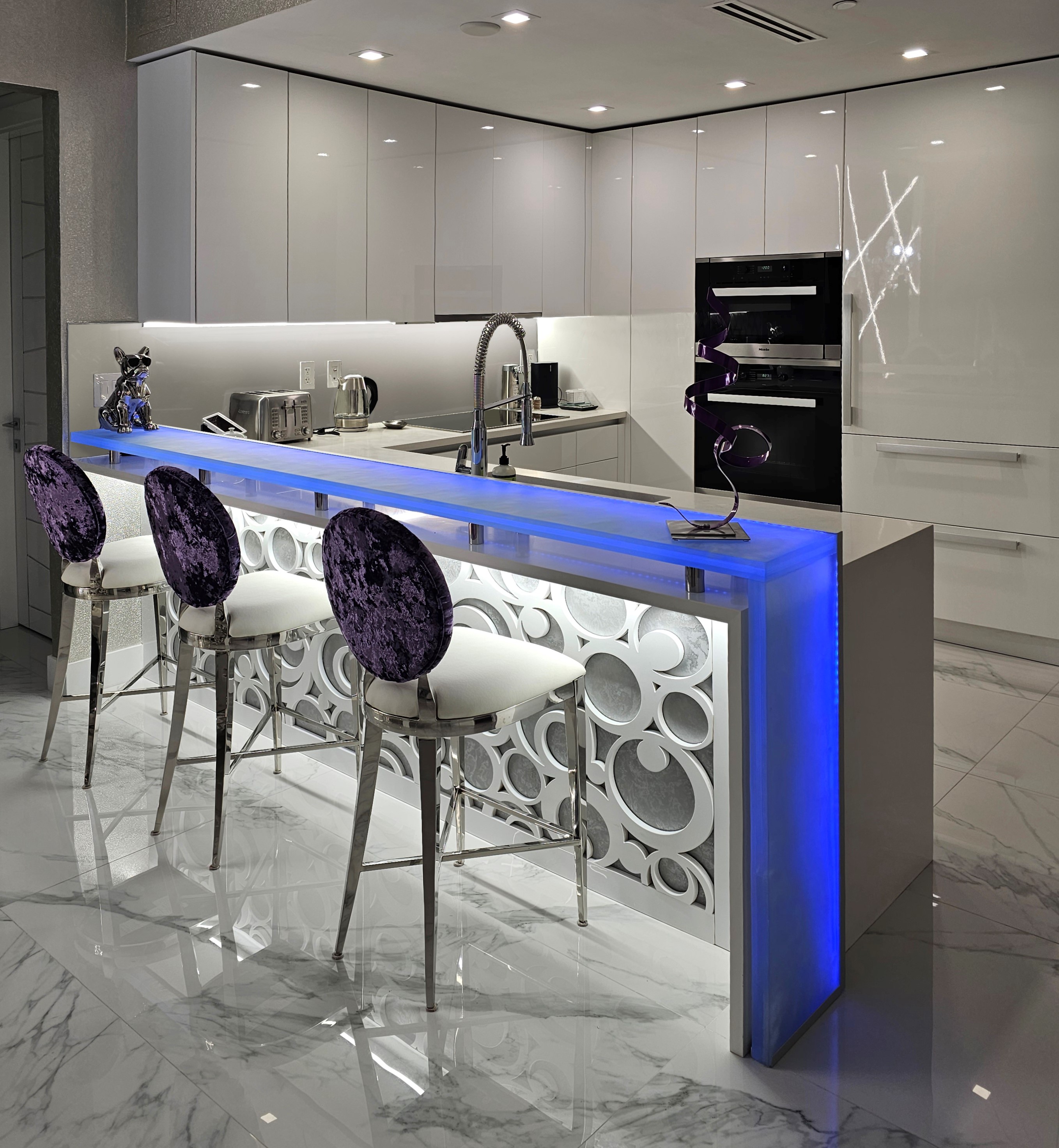 Glass Bar Top - Contemporary - Home Bar - Toronto - by CBD Glass Studios