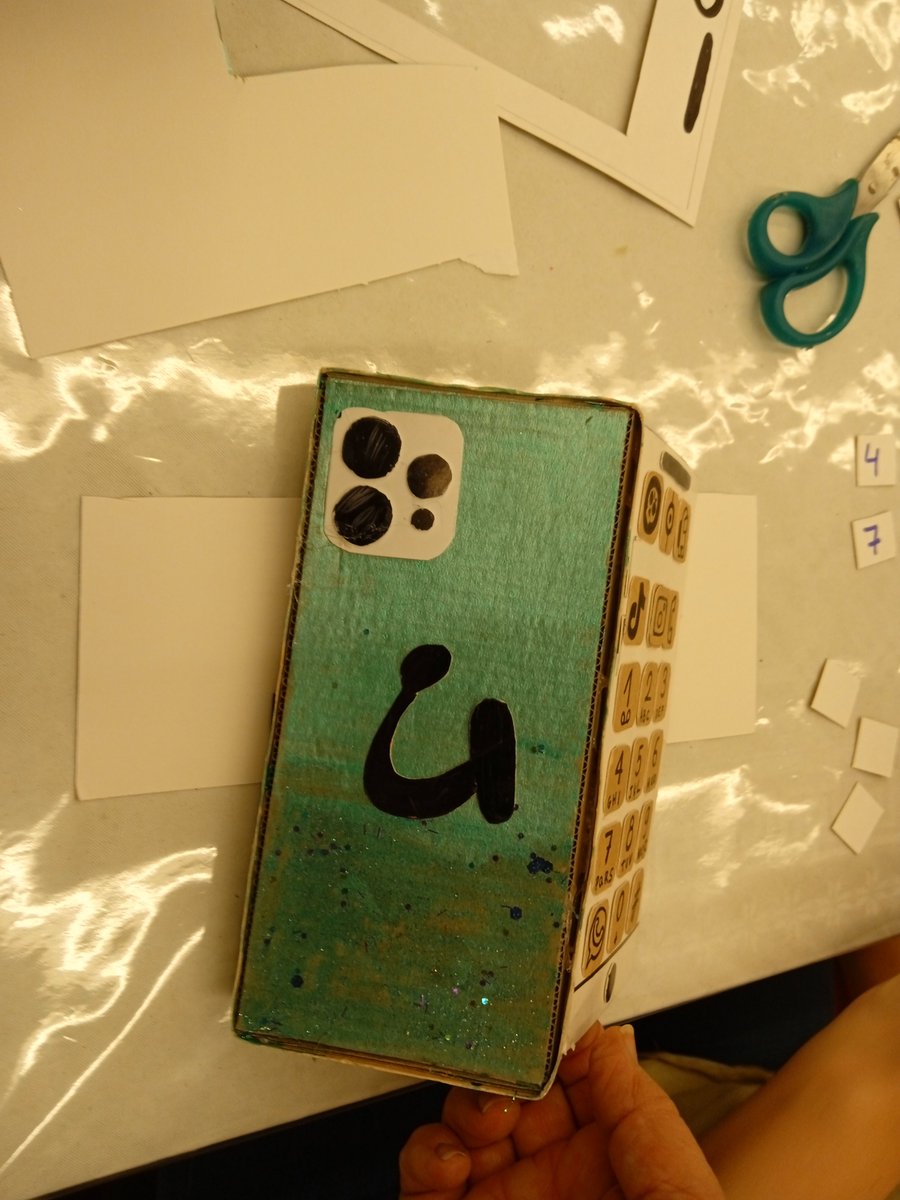 BiblioLaGrua's tweet image. 📱 Al biblioLab del passat divendres vam poder construir el nostre propi mòbil fent servir la nostra imaginació💡i amb la col·laboració de El taller.kp.
@ajmontmelo @BiblioLaGrua 
#bibliolab #BiblioLabXBM