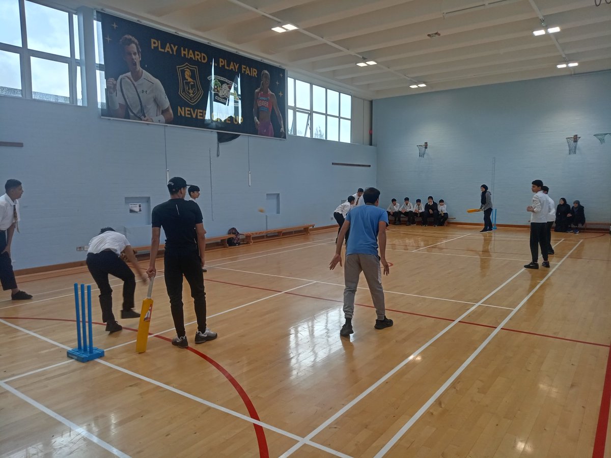 Fab attendance at the cricket 🏏 club. Thanks to Zain from cricket Scotland for supporting. @BellahoustonAc @PEPASSGlasgow @Doug_GCC