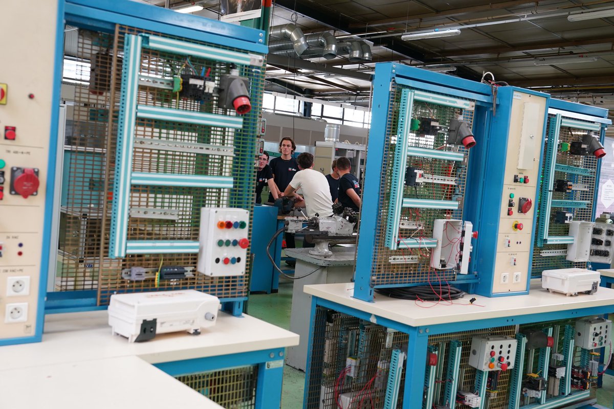 ofcourselemans's tweet image. Présentation du projet immobilier de reconstruction sur son site actuel de la #FabAcademy du pôle formation de #lUIMM spécialisé dans la formation et le conseil industriel.
➡️ Le Mans Métropole participe à hauteur de 1,5 M€.
🚧 Livraison août 2025