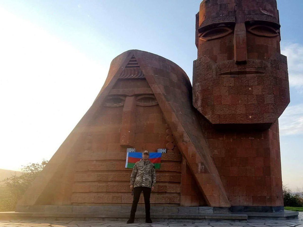 MariManoogian's tweet photo. I haven't cried since *everything* started but this broke me. տատիկ-պապիկ (Tatik-Papik) will never be Azerbaijan. 

They are #Artsakh, and We Are Our Mountains. https://t.co/5PFwfYYttW
