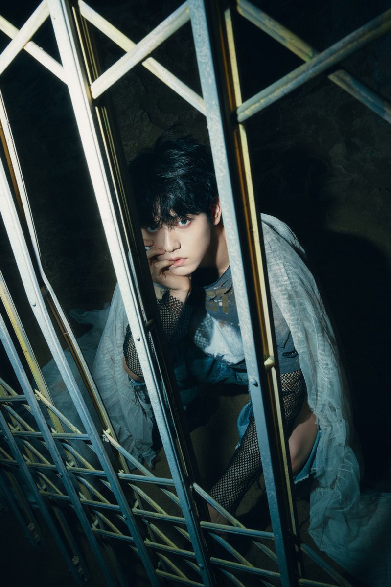 txt_sarangdan2's tweet photo. The Name Chapter : FREEFALL - Concept Photo MELANCHOLY Ver. - #수빈 (#SOOBIN) https://t.co/EQKs1X6HY8