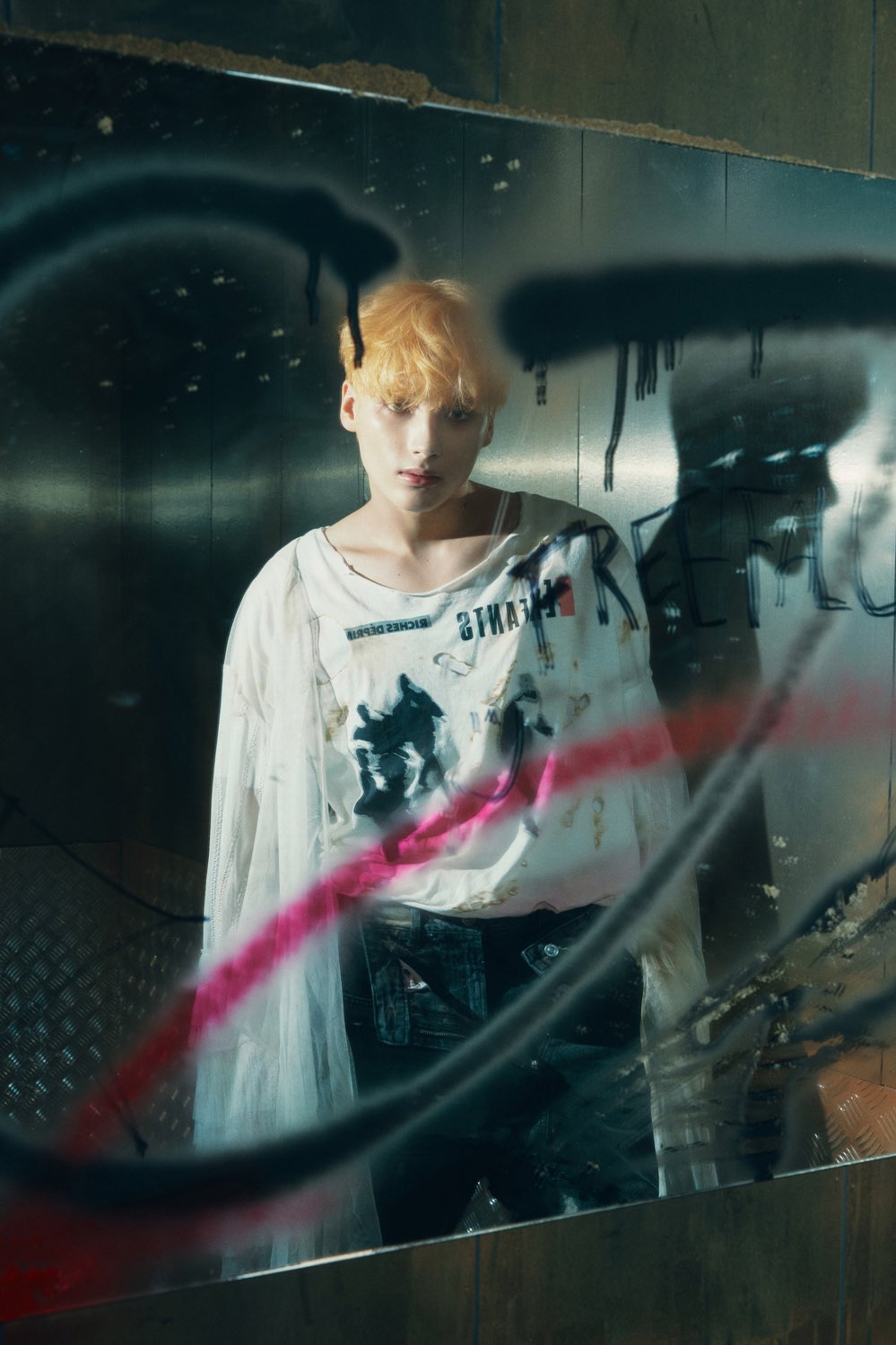 F7M7N-yaoAAJfwB?format=jpg&name=large