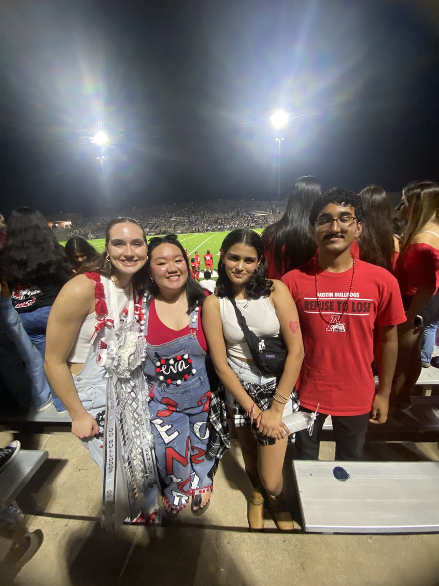 Congrats on the dub <a href="/AHSDawgFootball/">Austin Dawg Football</a>!! Pals had a great time watching!