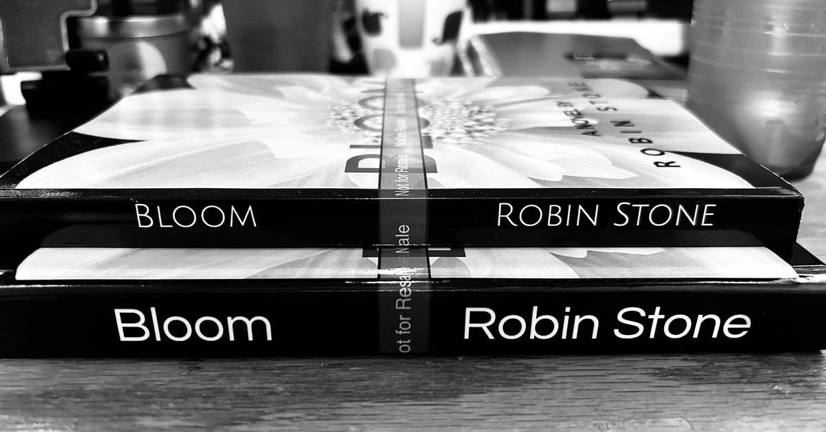 ronashively's tweet photo. Doing something special for this weekend! Buy a copy of Bloom by Robin Stone and pick ANY other book in the HGBM Shop for just $2 plus shipping!  

🌟🌟🌟🌟🌟🌟🌟

Bonus: If you get the hardcover version, you’ll get ANY other book FREE!  

😮😮😮😮😮😮😮 https://t.co/9AnjrTSAbQ