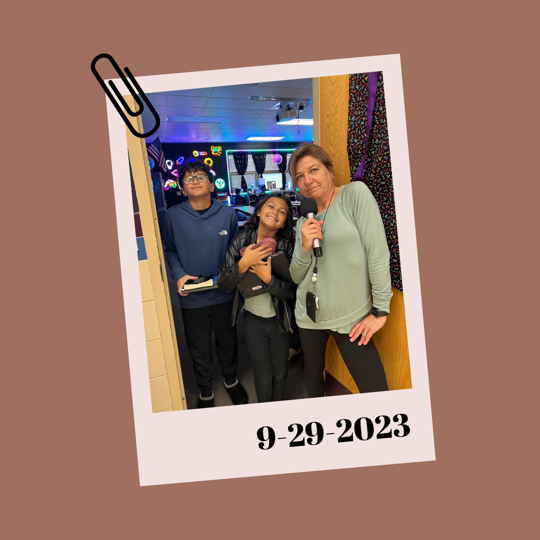 KayleeSantille's tweet image. Happy Fri-yayyy! 
#TeamExplorer knows how to make a Friday Morning ROCK! 🤘
Mrs. Hanson is a ROCKSTAR in the classroom. 🎤😎💃