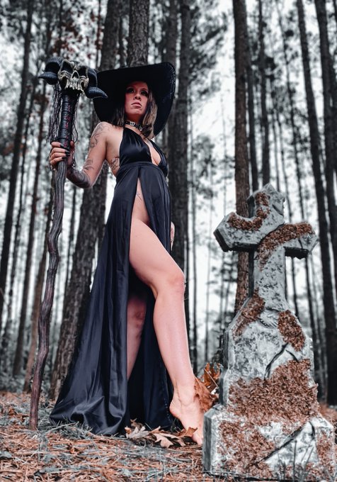 @LexiBrookeXX  slayed this photo shoot yesterday. https://t.co/3JTJgvHNsE<a class="tags" href="/tag/lexibrookexx">@lexibrookexx</a>