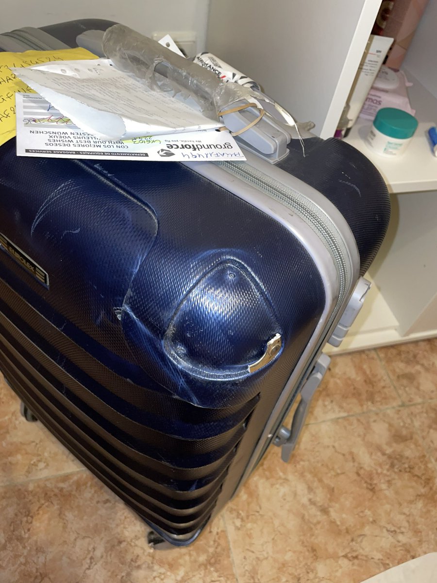 Komalsh672000's tweet photo. I had a flight from New Delhi to Palma de Mallorca with a halt at CDG Paris airport with @airfrance and had the worst possible experience ever! My luggage was first delayed 6 days and when it finally arrived, the condition was pathetic! Cntd… https://t.co/mbgSuT2SEn