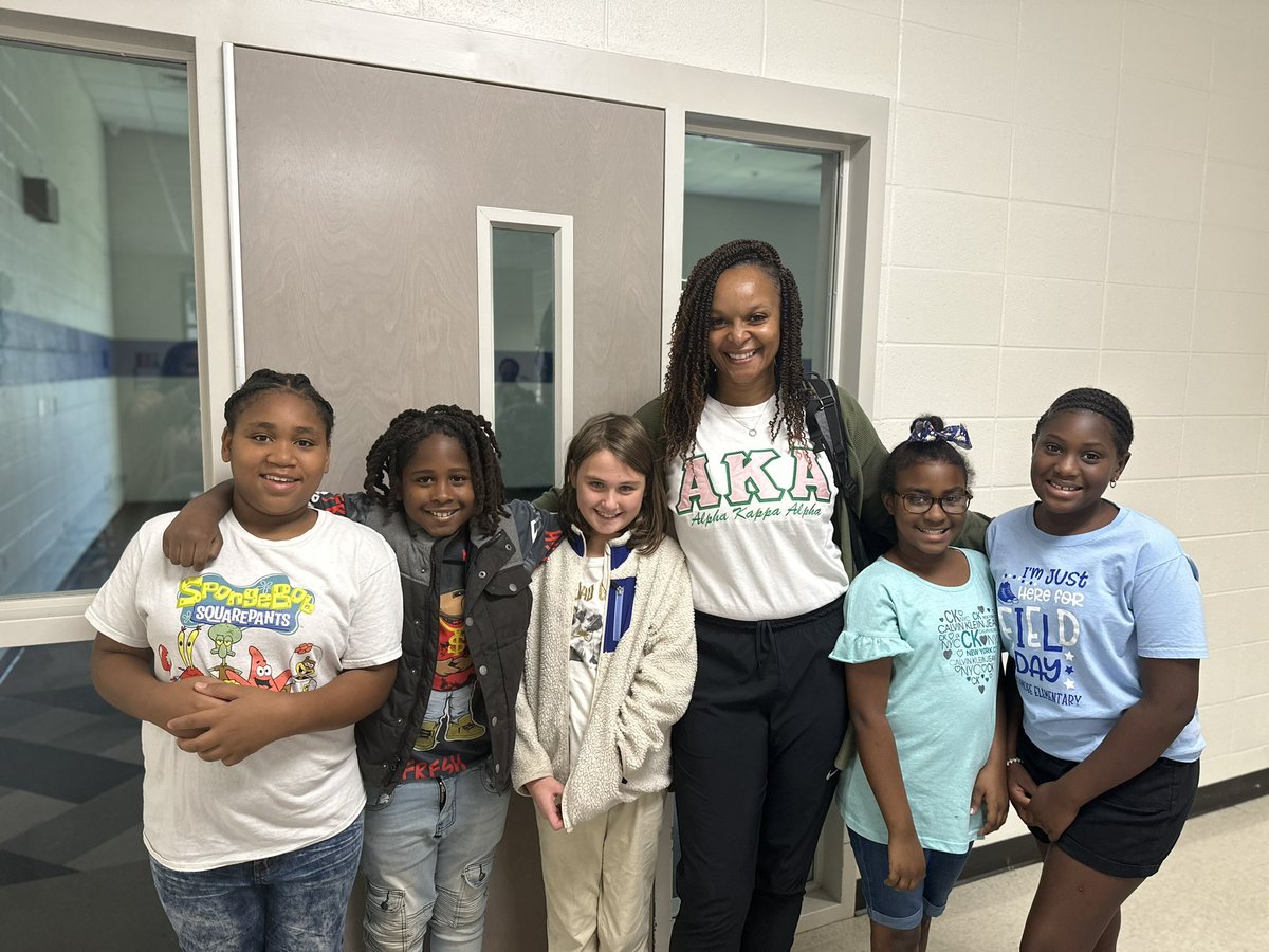 Mrs.Shell tweet media