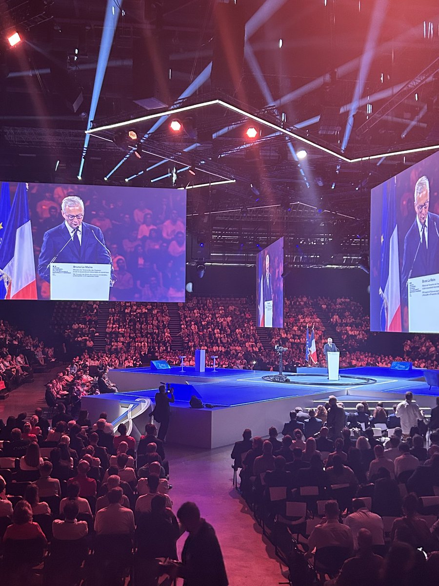 « Je veux moins de normes, moins de contraintes […] aidez-moi à simplifier l’économie française » <a href="/BrunoLeMaire/">Bruno Le Maire</a> s’adresse aux #expertscomptables