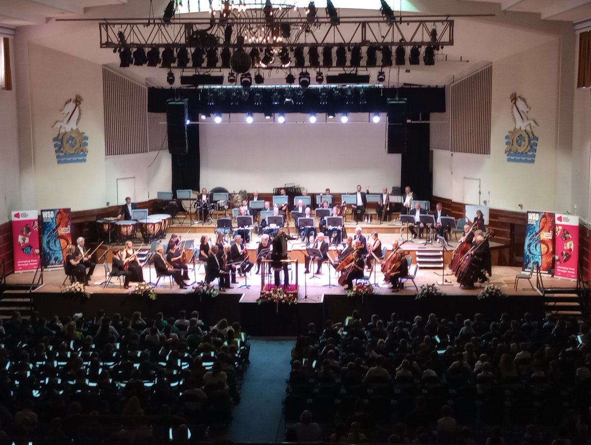 And it's a packed house for our schools concert in partnership with @WsoWorthing!
#musicforall #getplaying
