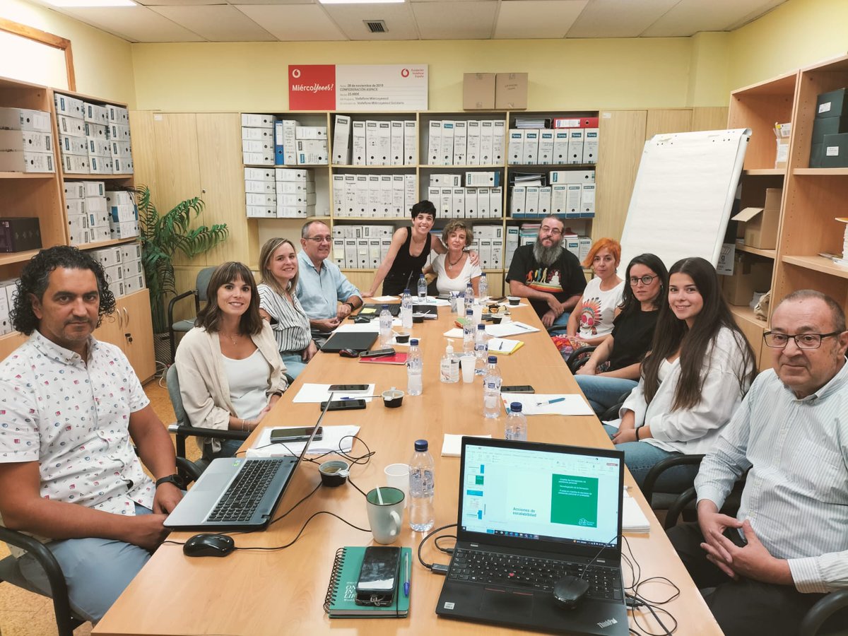 AspaceCyL's tweet photo. 📢 #ProyectoRumbo Gerentes y profesionales @ASPACE_Galicia @AspaceCyL @ASPACEAndalucia #FEPCCAT #aspacearagón @ConfeAspace participan en una jornada de trabajo para debatir sobre resultados de fase de pilotaje y planificar próximas acciones
#rumboparálisiscerebral #rumboaspace https://t.co/lsmksDc3MY
