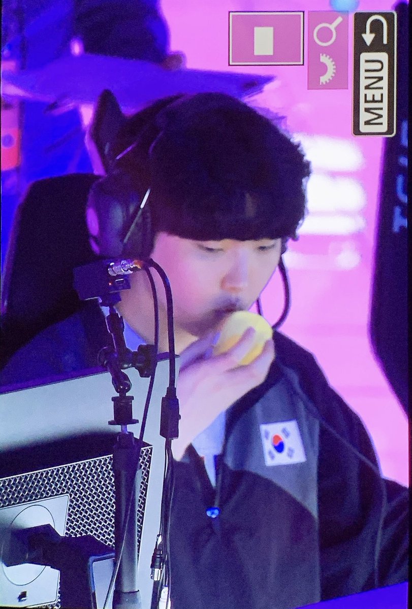 chov2_zz6's tweet photo. 화이팅^0^ https://t.co/0Iebi80EIX