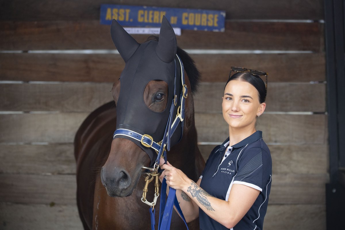 Amelia's Jewel WINS at The Valley! 🌟 Too good for the rest of the field, Peter Walsh's 'Ferrari' gets the job done in the Group 2 Stocks Stakes at Moonee Valley Racing Club and remains undefeated in Victoria. 🐎 Kudos to jockey Damian Lane and trainer Simon Miller! On to the
