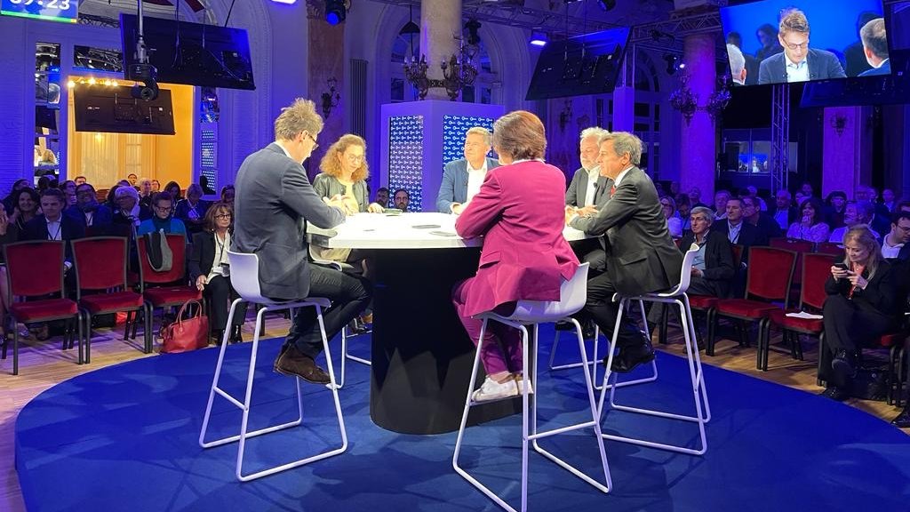 EdwardsEurope's tweet image. #CHAM2023:
&quot;There are a lot of new and innovative technologies “validated and available” in France🇫🇷 and in Europe🇪🇺 that have demonstrated positive impact on healthcare efficiency and capacity.&quot; - @A_Rappagliosi

#CapacityEnhancing #Innovation #healthcare #efficiency @CanalCham