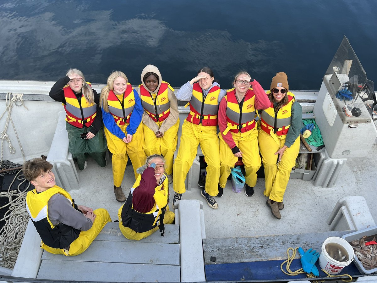 HhmNutrition's tweet photo. The best time on our field trip to @IslandRooms yesterday! Grateful for the opportunity to bring students here as a result of our @Farm2Cafeteria grant. @hhmoffice1 https://t.co/3NmktmjADk