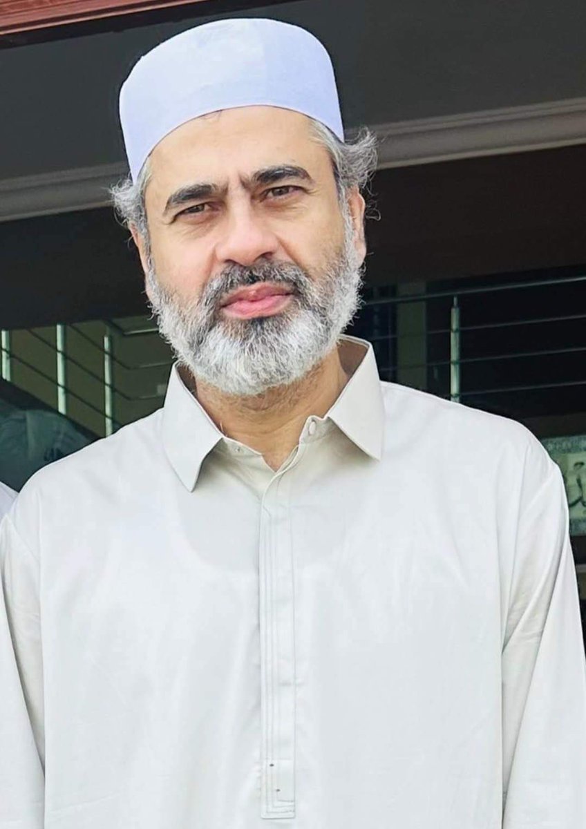 سلامت رہیں ۔۔۔ وہ وقت گزر گیا ۔۔ یہ بھی گزر جائیگا ۔۔۔ اللہ آپکے ساتھ ہے دعائیں آپ کے ساتھ ہیں