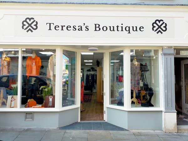ShrewsburyBID's tweet photo. 🌯 During September we welcomed Mexican Street Food Restaurant @PlanBurritoUK to #Shrewsbury's Castle St

💍Antique jewellers County Goldsmiths expanded with a new shop on Shrewsbury's Pride Hill

🛍️&amp; indie women's retailer Teresa's Boutique relocated to a larger unit on High St. https://t.co/o03WNqxTYl