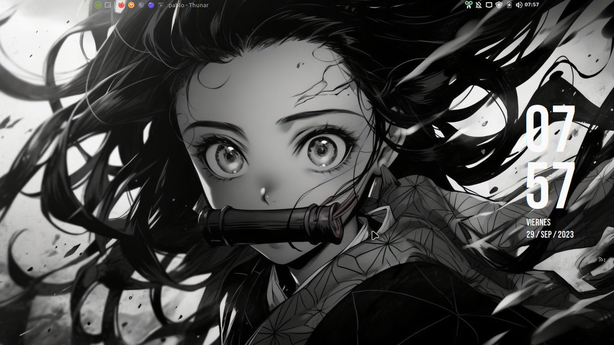 pbiloni's tweet image. #ViernesDeEscritorio Con 竈門 禰豆子 Kamado Nezuko en blanco y negro 
@Linux_Mint xfce  #Linux