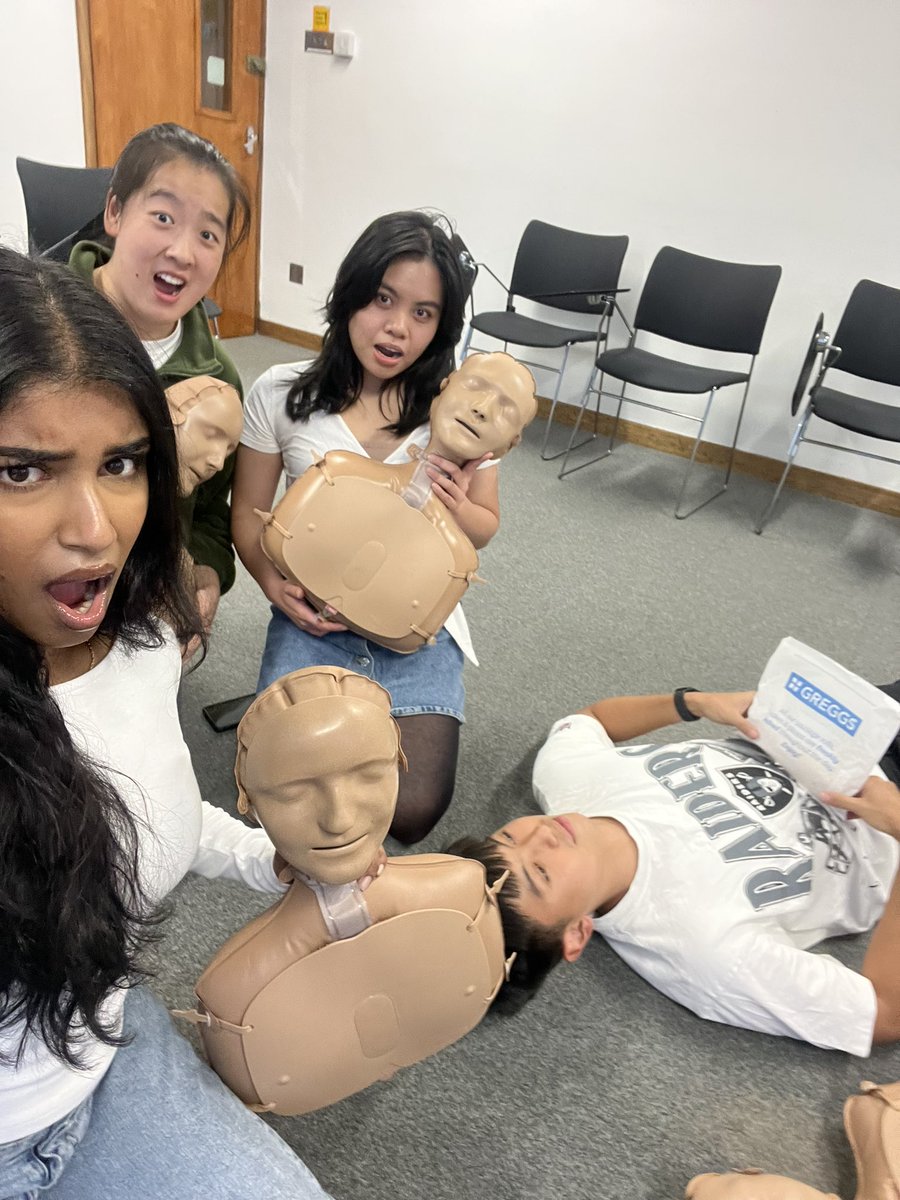 Nancy Chen (@nancychhen) on Twitter photo First event of the year! Good fun to teach some new year 1 medical students about DR ABC and CPR last night with <a href="/ediuniacc/">Edinburgh University Anaesthesia & Critical Care</a>! Plenty of snacks and lots of learning 🚑
Thank you to <a href="/clinskillsed/">Clinical Skills Edin</a> for lending us some mannequins! First event of the year! Good fun to teach some new year 1 medical students about DR ABC and CPR last night with <a href="/ediuniacc/">Edinburgh University Anaesthesia & Critical Care</a>! Plenty of snacks and lots of learning 🚑
Thank you to <a href="/clinskillsed/">Clinical Skills Edin</a> for lending us some mannequins!