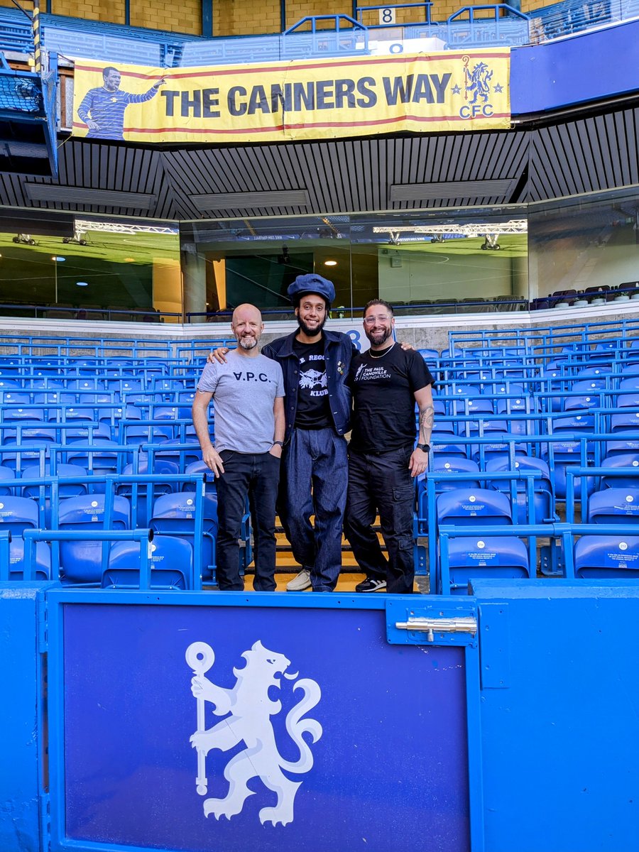 raph_delaghetto's tweet photo. Back at the Bridge for a very special day today ... with @mbosano, the super talented designer #nicholasdaley and some of our fantastic @_PCFoundation youngsters ✌🏼 https://t.co/0tlULqQew8