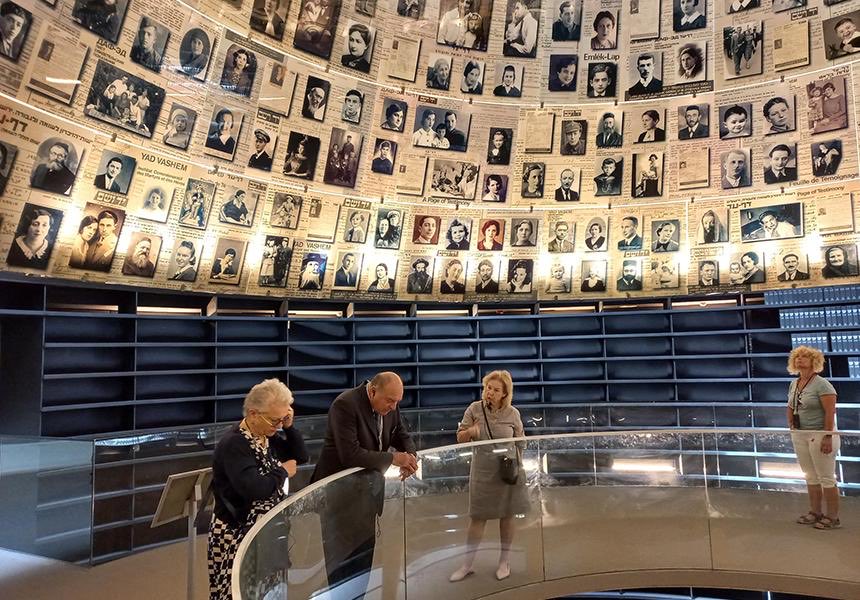 CoordNOantisem's tweet photo. Visita istituzionale del Coordinatore nazionale per la lotta contro l'antisemitismo Pecoraro in Israele

https://t.co/Xmz5iaMGib https://t.co/t9az4Zc3XA