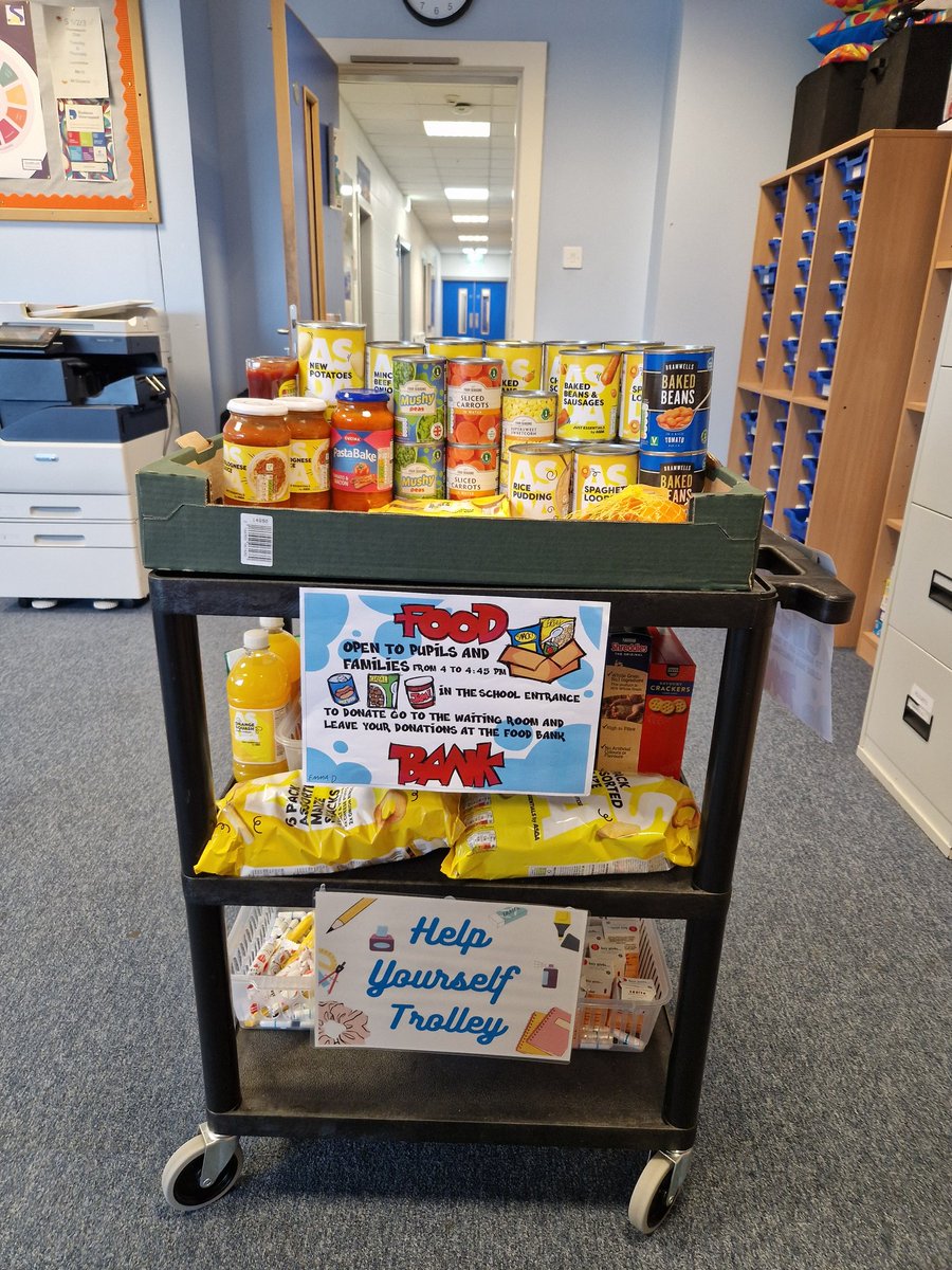 Food bank is all set up and ready to go! 🥫🍪🧃

Will be available starting on Monday from 4pm until 4:45pm at the office entrance.

@springburnacad

#Challengepoverty