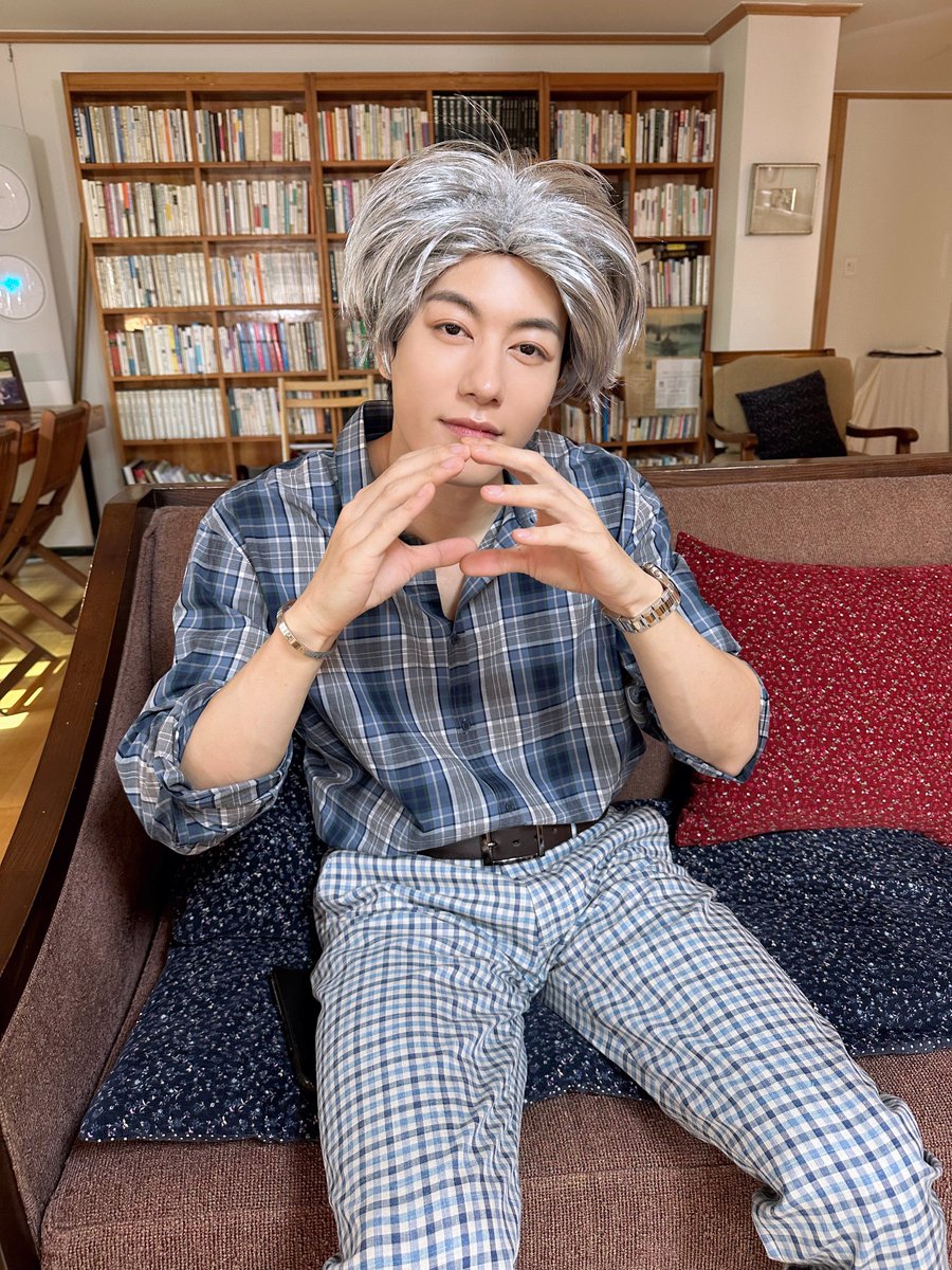 VAV_official's tweet photo. [VAV] 에이팀 선물🎁

VAMPZ!! 보름달에 소원 꼭 빌기~🌕🙏

#VAV #브이에이브이 #추석 #한가위 #Chuseok
#HappyChuseok #즐거운한가위보내세요 https://t.co/JKJwwHPIQX