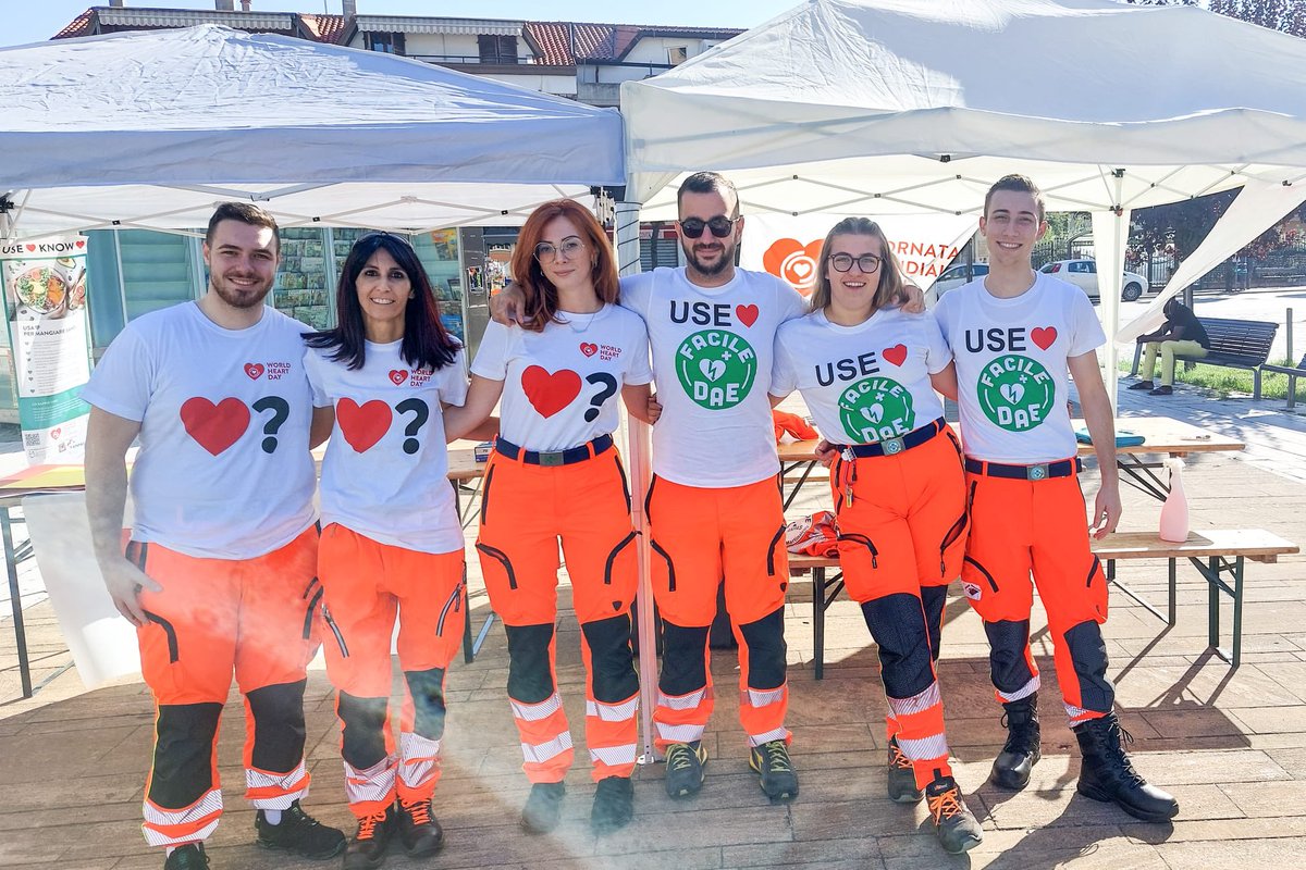 Anpasnazionale's tweet photo. Il #WoldHeartDay continua in 118 piazze in tutta Italia con più di 1500 volontari e volontarie #Anpas https://t.co/pvC3zna8Mw