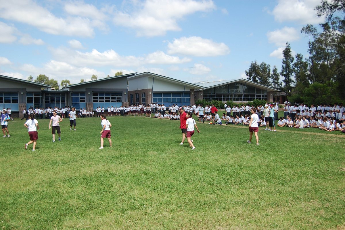 GSCC_College's tweet photo. ⚡️Friday Flashback - Celebrating 25 years of Journeying with Compassion: This photo takes us back to 2008 when our staff and students battled it out on the field in a touch footy match, all in the spirit of raising funds for World Youth Day 2008. https://t.co/AD3jTdCq8B