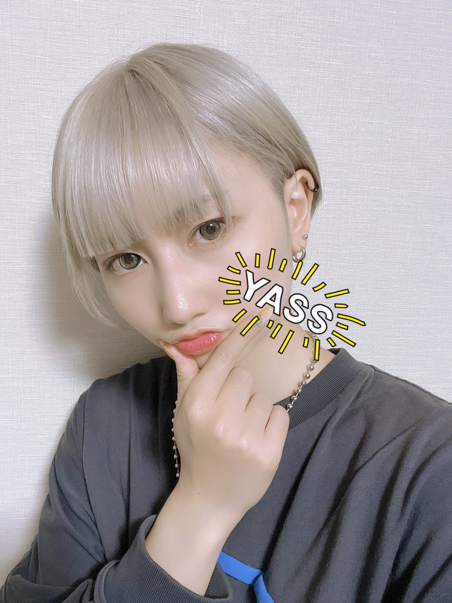 l_e1555's tweet photo. 金髪になりました🙋🏼‍♀️💛🌼 https://t.co/vuCnSsmzoo