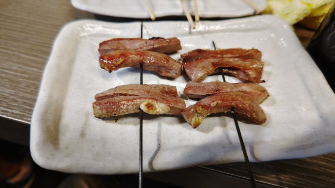 本日の夜ごはんはこちら。 3年前にも来たような記憶が&hellip; タンが旨い。 煮込みも優しい味。 https://t.co/AdavDgQzEb<a href="/tag/%E9%87%91%E6%BE%A4%E3%82%86%E3%81%84"class="tags"><span>#金澤ゆい</span></a>