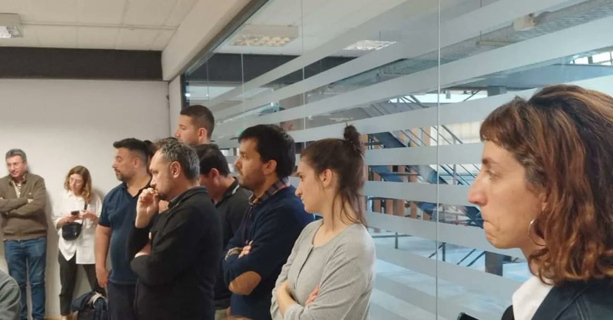 JApdfa's tweet photo. #Retiro 📌

Participamos de la presentación de las, y los candidatos de la #seccional #adifse #sosfe de @apdfanacional 🚆🇦🇷

Felicitaciones compañeros y compañeras! 💪🏻

#AdrianSilvaConduccion 
@ApdfaAdrian @BeaIvArguello @_mauriciosalas @ESTEBAN_FER82 @GraffNico https://t.co/NOsyfbjdVz