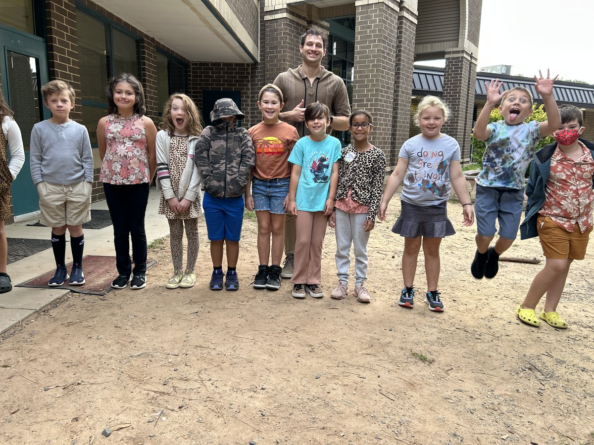 EphesusElem's tweet photo. Yesterday's cozy shades of brown got use even more excited about it being fall! @chccs https://t.co/ysc3pppZuf