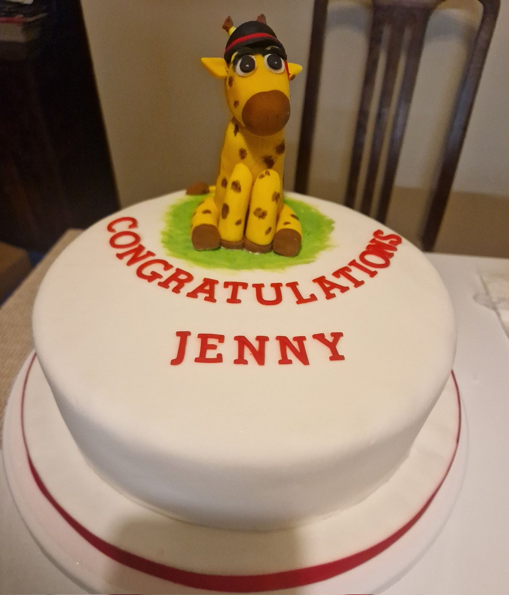 First dairy free cake I've ever made!
#cake #baking #homebaking