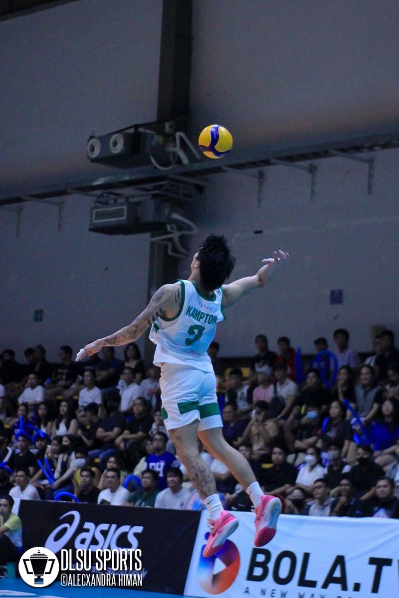 greenbloodedts's tweet photo. ARROWS UP! 🏹

V-LEAGUE FINALS MOST VALUABLE PLAYER, NOEL KAMPTON! 💚🏐

📷 DLSU Sports

#AN1MO #Champions #AnimoPride #IgnitetheAnimo #GreenBlooded https://t.co/WCu9a91bs1