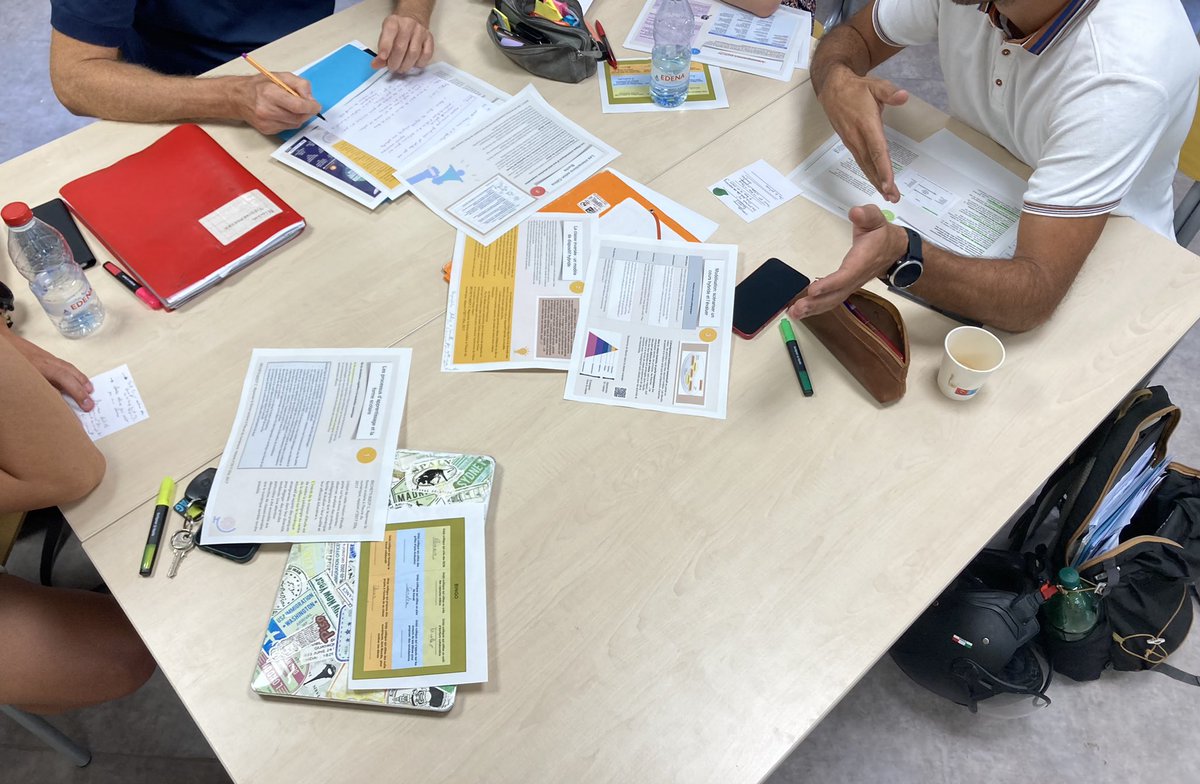 Lycée agricole de St Paul, en partenariat avec la DAAF et la <a href="/DraneLaReunion/">DRANE académie de La Réunion</a> : « l'#apprenant au coeur du métier : une approche éducative et sur les façons d'apprendre en 2023 »<a href="/AcLaReunion/">Académie de La Réunion</a> 
<a href="/AurelieHibon/">HIBON Aurélie</a> <a href="/JeanDaurelle/">Jean Daurelle</a> <a href="/dmichel974/">MICHEL David</a> <a href="/ChristinEliane2/">Christin Eliane</a> <a href="/TeyssendierL/">Teyssendier Laure</a> <a href="/philipperambau4/">philippe rambaud</a>