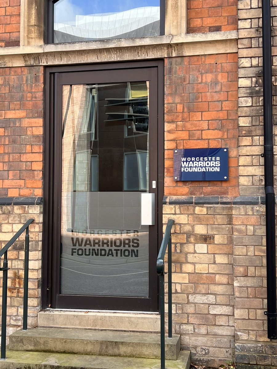 Popped into town this morning to take a look at the new @WarriorsCF signage that went up this week. It looks brilliant!👌🏼😍

Have you seen it yet?!

#Cecilslegacy #Warriorsfamily